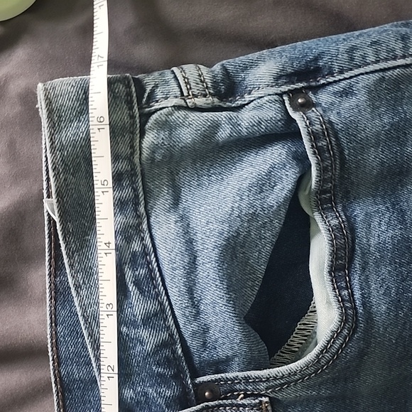 Old navy athletic taper jeans. - Picture 6 of 6